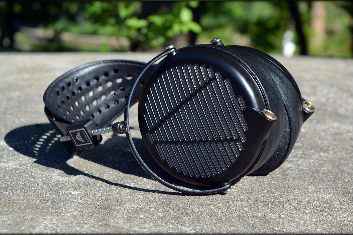 Audeze LCD-MX4 - Precisely Amazing!