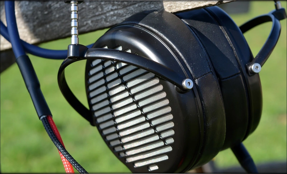 Audeze LCD-MX4 - Precisely Amazing!