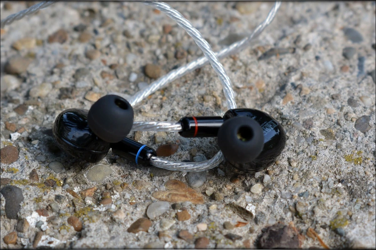 V-shaped Fun - Kinera Seed IEMs Review