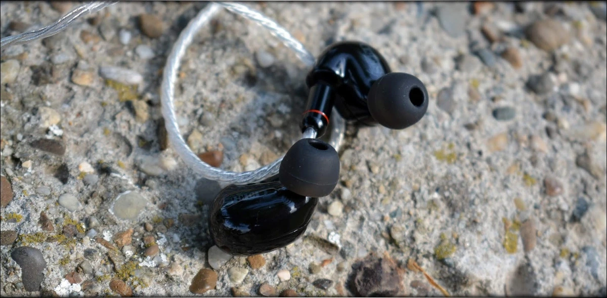 V-shaped Fun - Kinera Seed IEMs Review