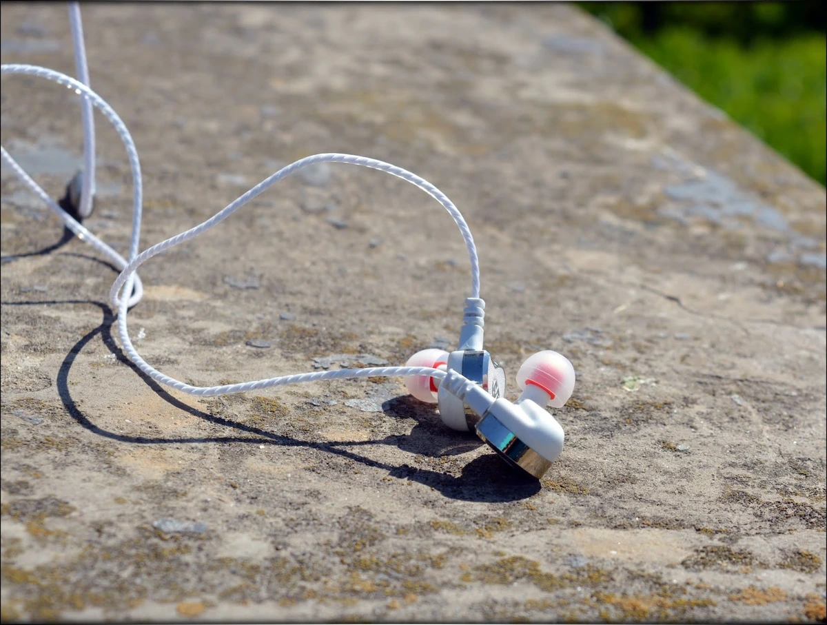 Intrigued by Energy - Simphonio Xcited2 IEMs Review