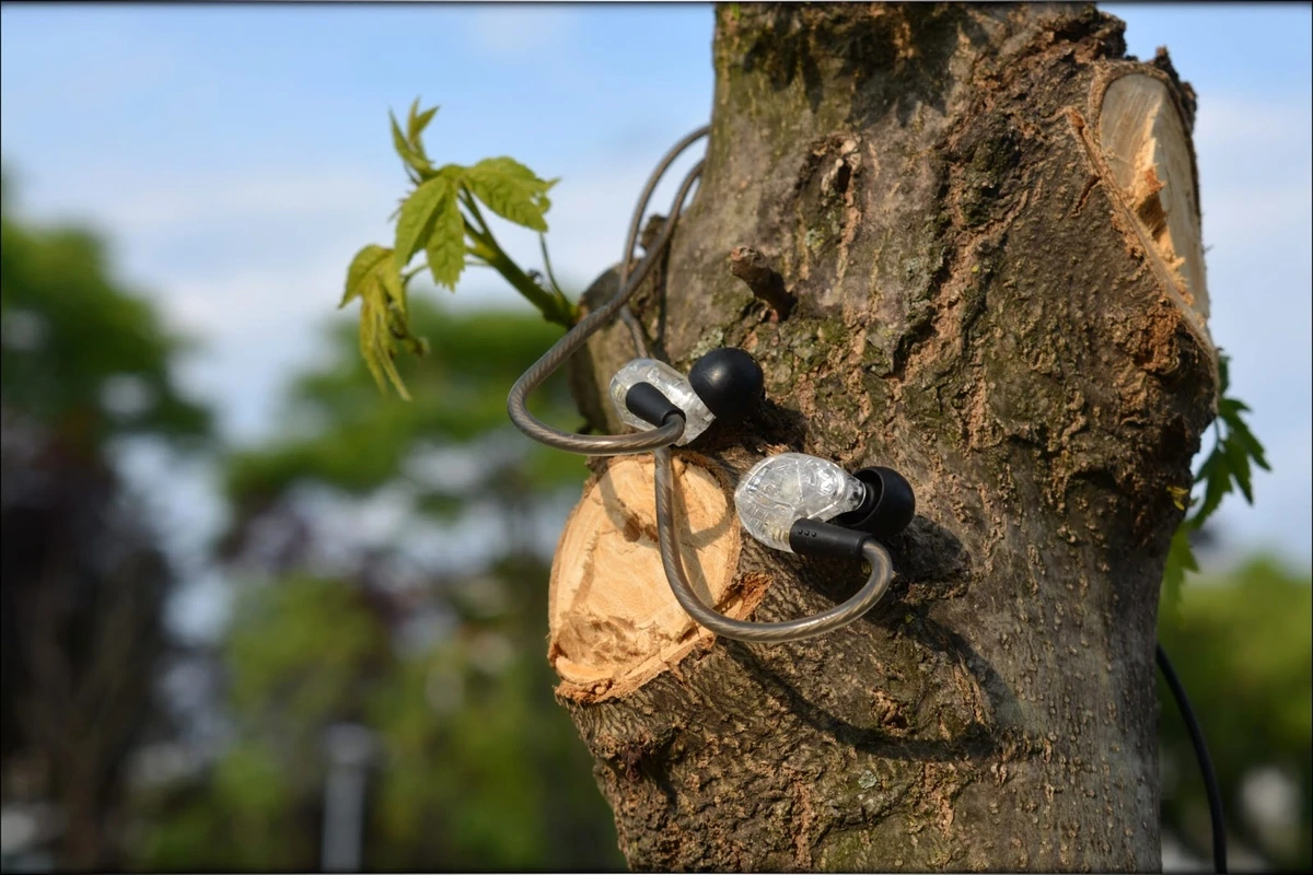 Advanced Model 3 Bluetooth IEMs Review - Audiophile-Heaven