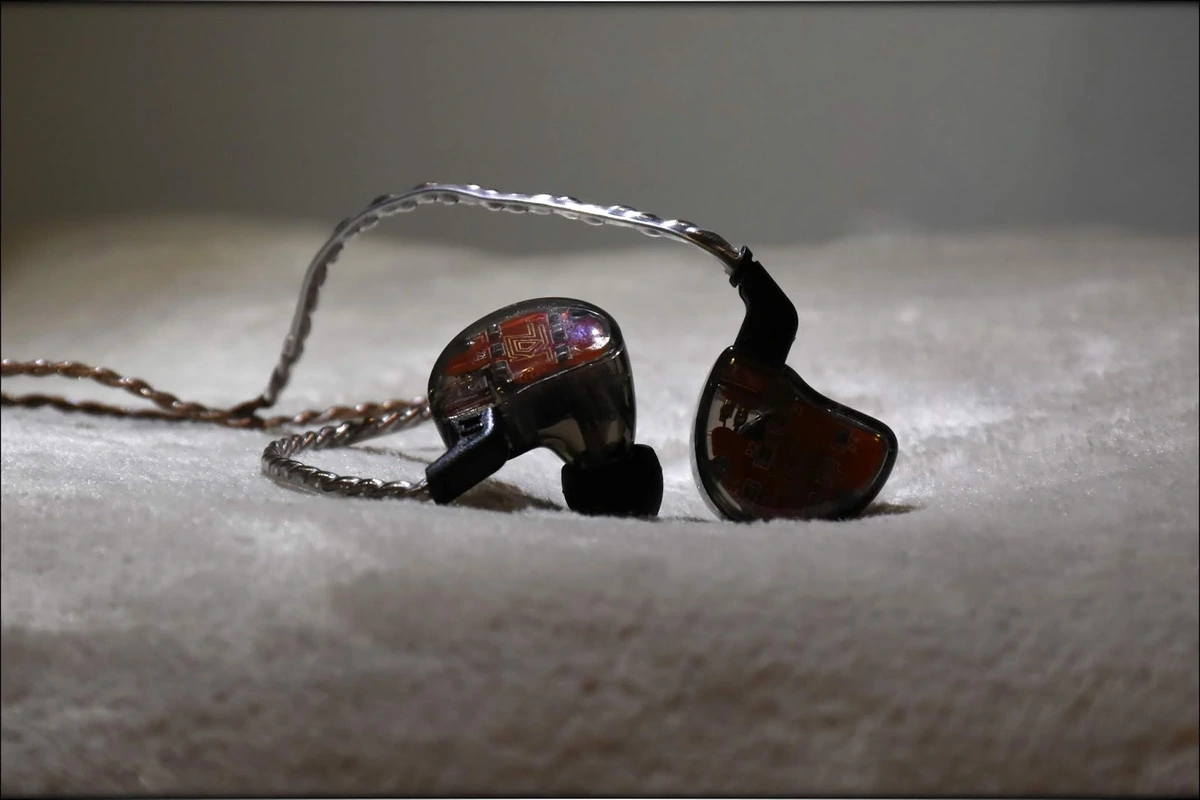 Knowledge Zenith KZ ZS-10 IEMs Review