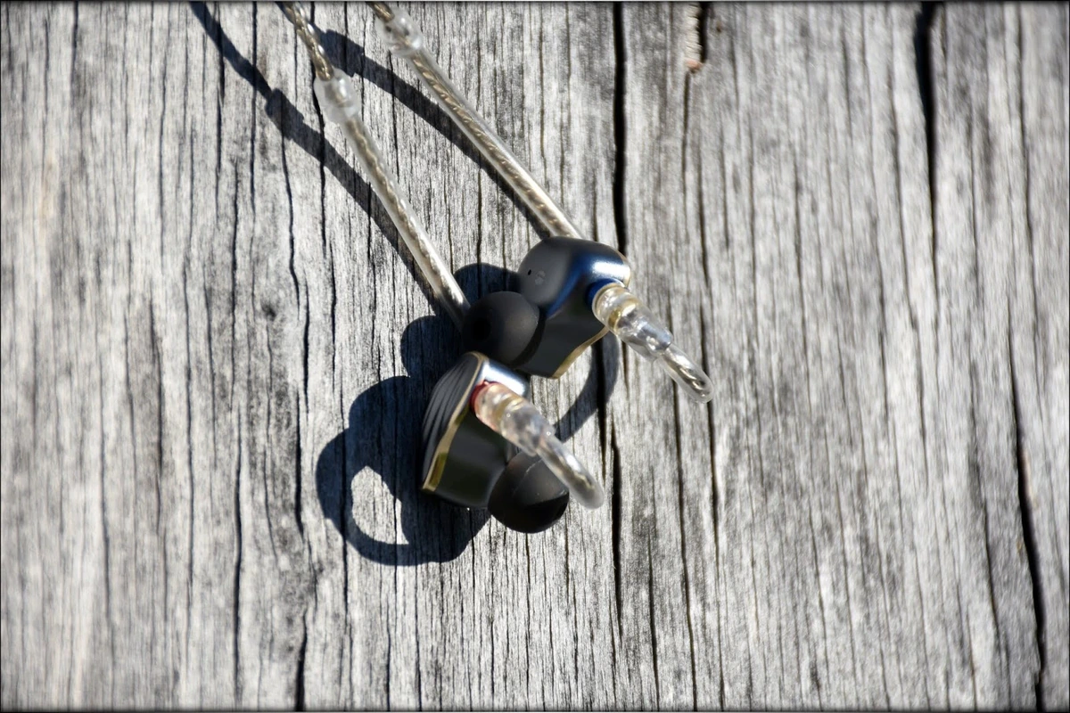 FiiO FH5 Hybrid IEMs Review 