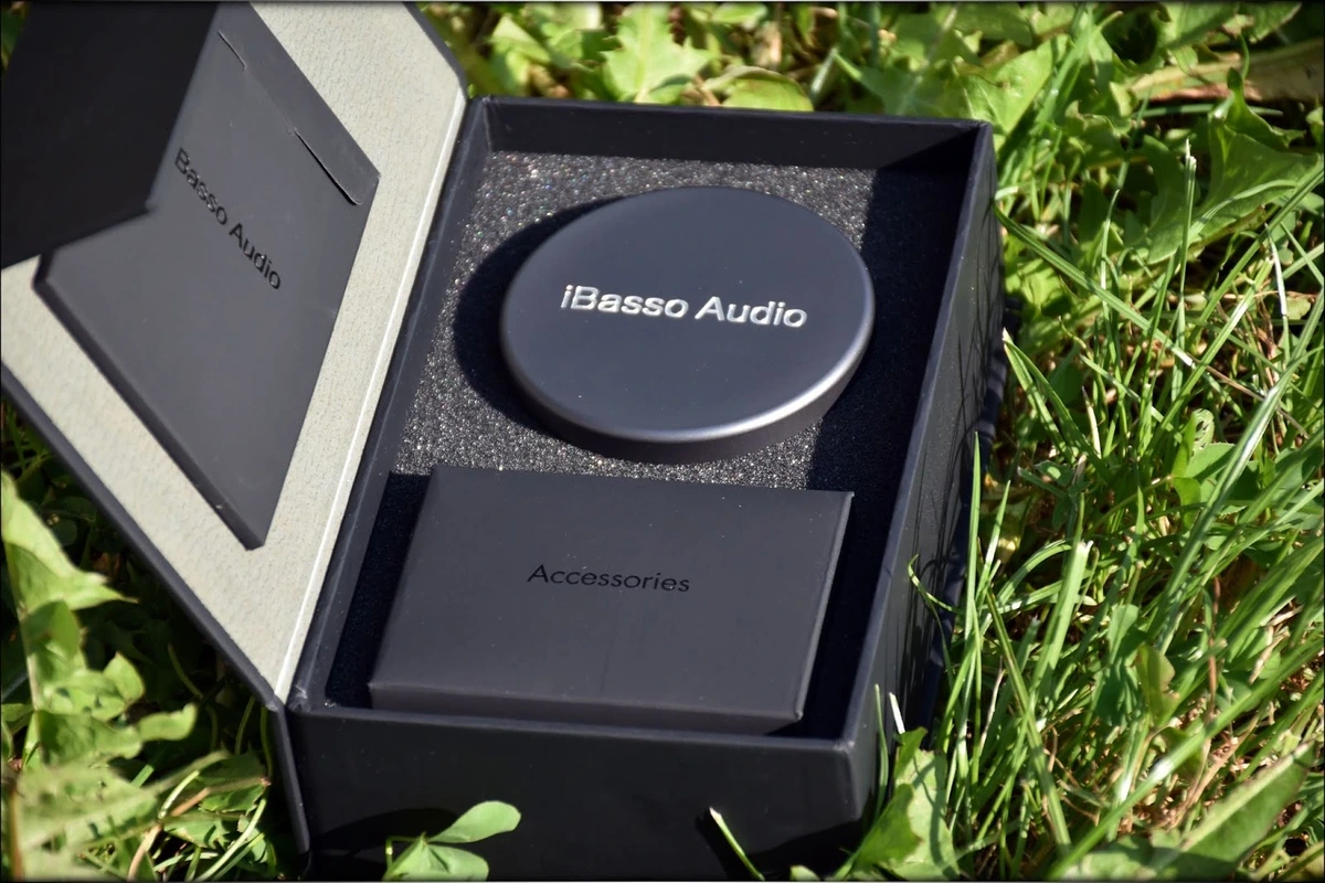 iBasso IT-04 IT04 IEMs In-Ear Monitors Review 