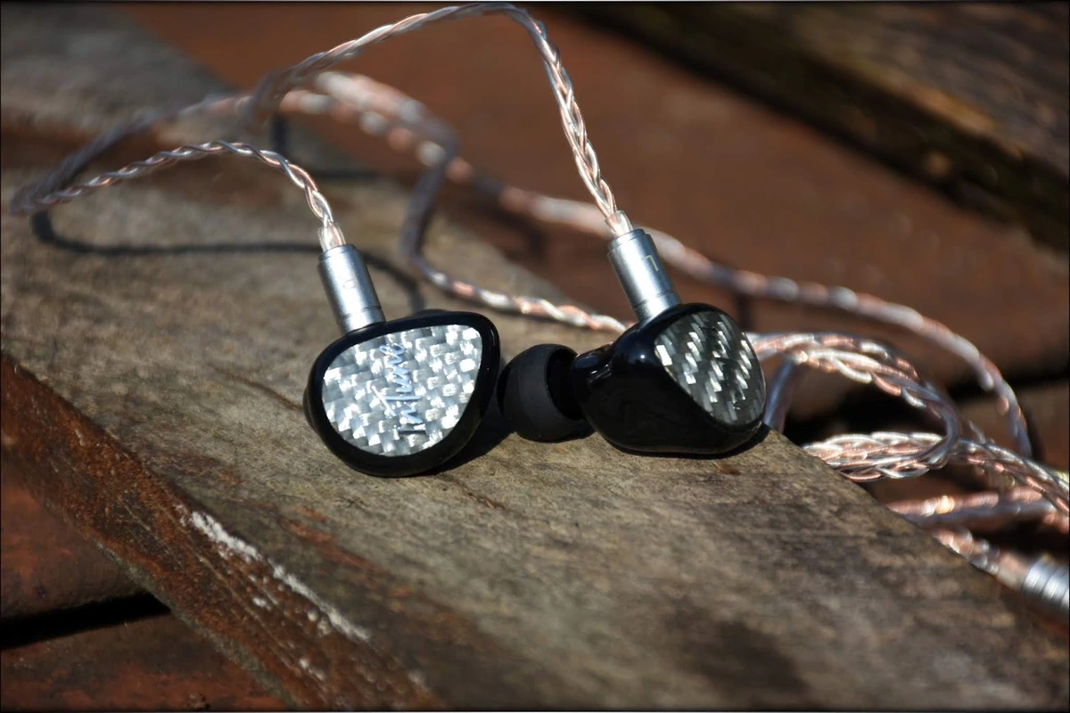 iBasso IT-04 IT04 IEMs In-Ear Monitors Review 