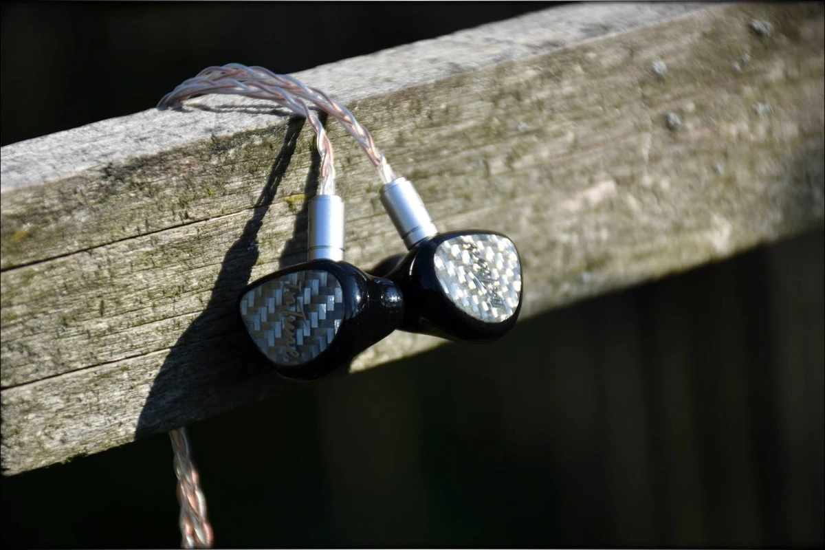 iBasso IT-04 IT04 IEMs In-Ear Monitors Review 