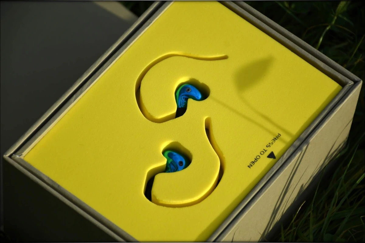 FLC 8N, Unboxing FLC 8N, Unboxing