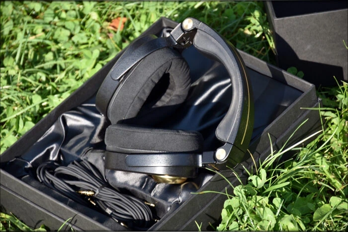 Gentle Art Of Listening - Crosszone CZ-1 Headphones Review Gentle Art Of Listening - Crosszone CZ-1 Headphones Review