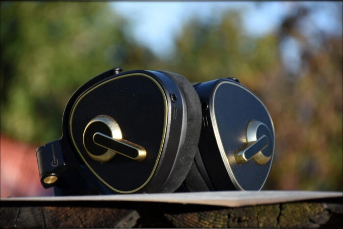 Gentle Art Of Listening - Crosszone CZ-1 Headphones Review 