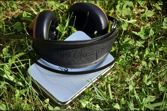 Meze 99 Classic Silver Balanced Cables Review Meze 99 Classic Silver Balanced Cables Review