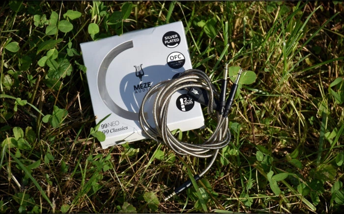 Meze 99 Classic Silver Balanced Cables Review 