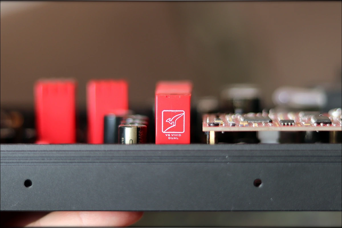 Better Desktop Power - Burson Play V6 Vivid OP-AMPs Update Review