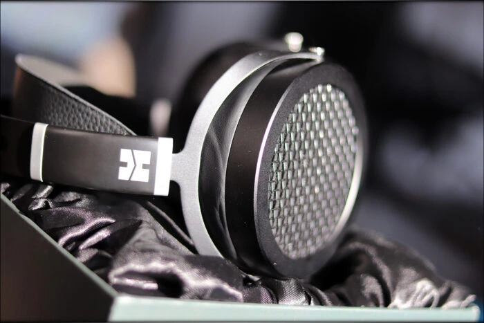 HIFIMAN Sundara, RE2000 RE800 Silver Unboxing Review HIFIMAN Sundara, RE2000 RE800 Silver Unboxing Review