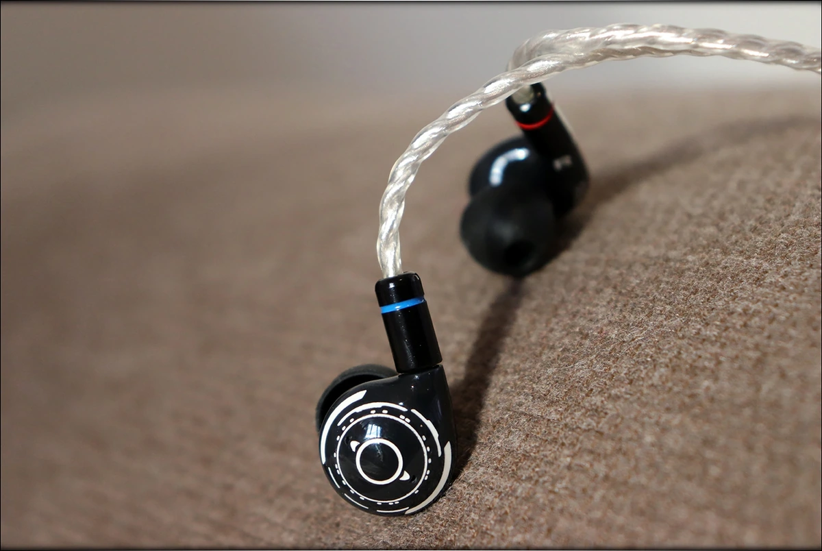 UFO-EAR-112-IEMs-Review-Photo-Audiophile-Heaven