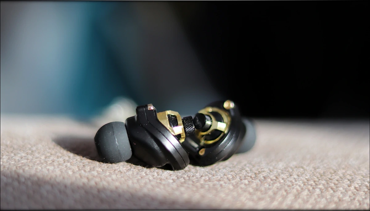 きれい acoustune HS1650CU - イヤフォン