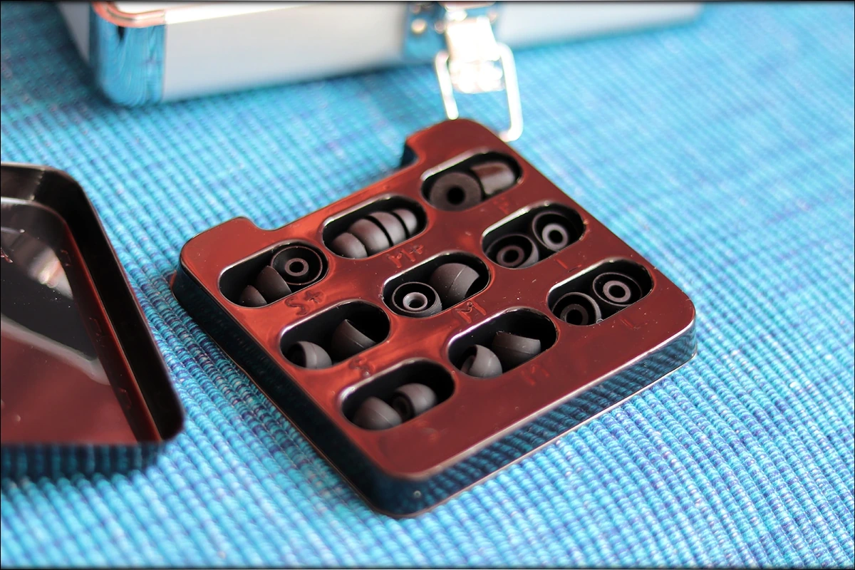 Acoustune HS1650CU Dynamic Driver IEMs Review Audiophile-Heaven Acoustune HS1650CU Dynamic Driver IEMs Review Audiophile-Heaven