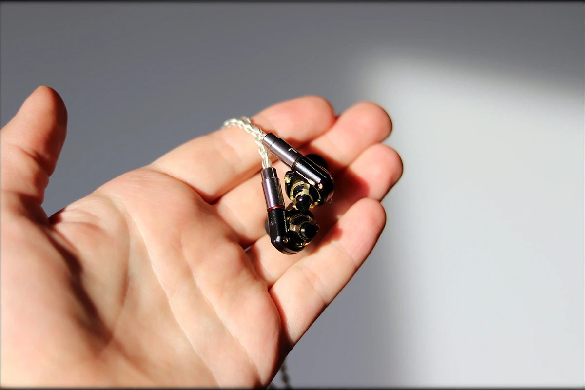 Acoustune HS1650CU Dynamic Driver IEMs Review Audiophile-Heaven Acoustune HS1650CU Dynamic Driver IEMs Review Audiophile-Heaven