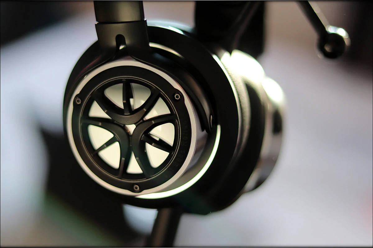 tårn linse skrubbe Triple The Bass - 1More Triple Driver Headphones Review — Audiophile Heaven