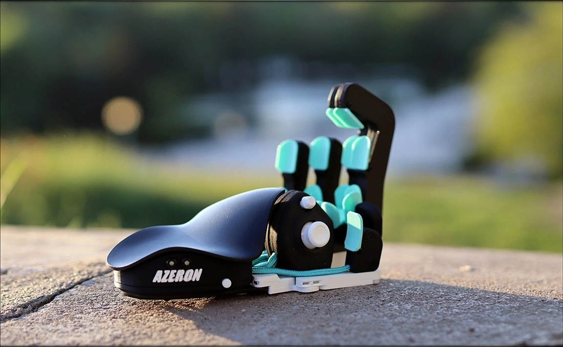 Azeron Gamepad Classic Review - Productivity & Gaming Keys